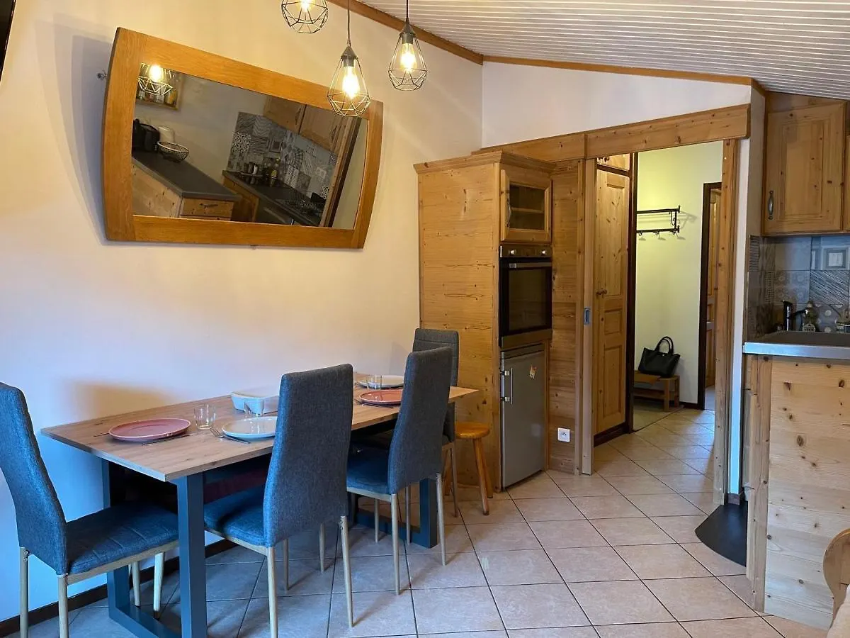 アパート Appartement Chaleureux Avec Balcons Au Coeur De Samoens, Proche Ski-Bus - Fr-1-624-147